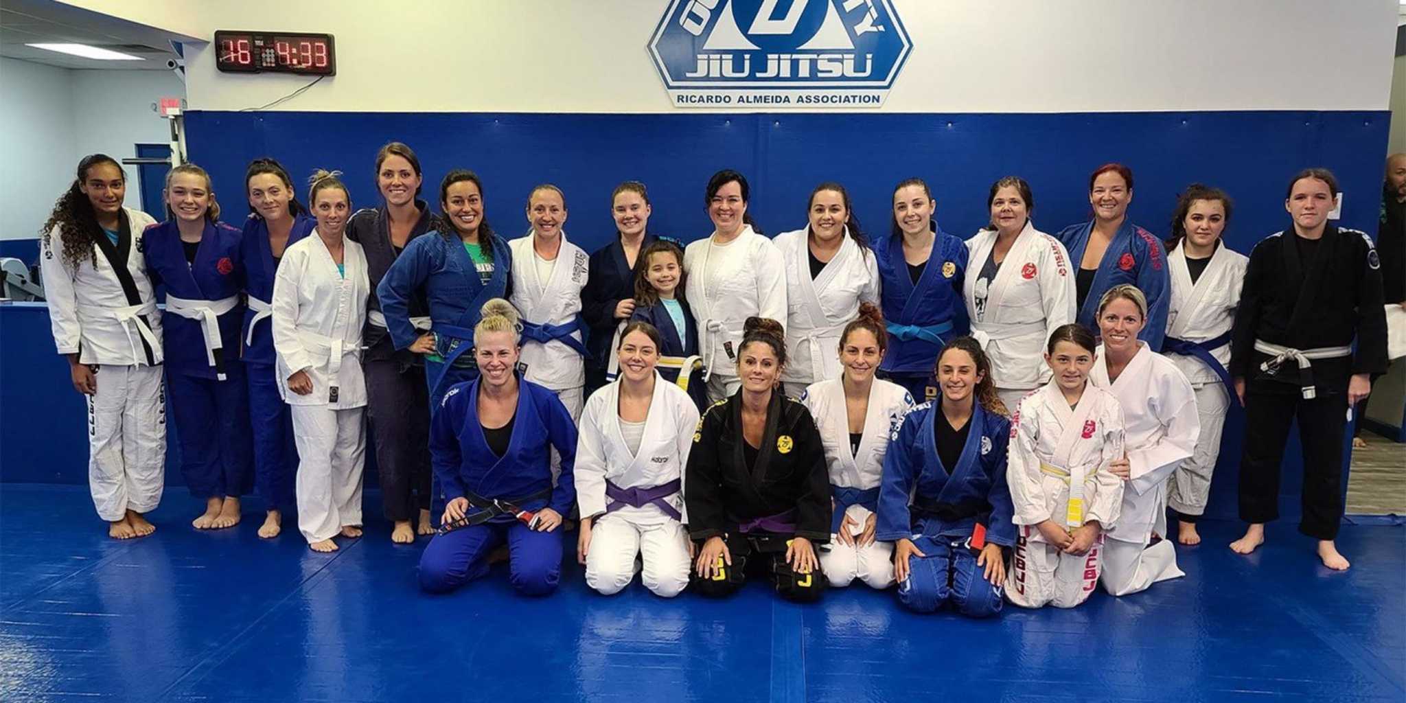 Women's only self defense class