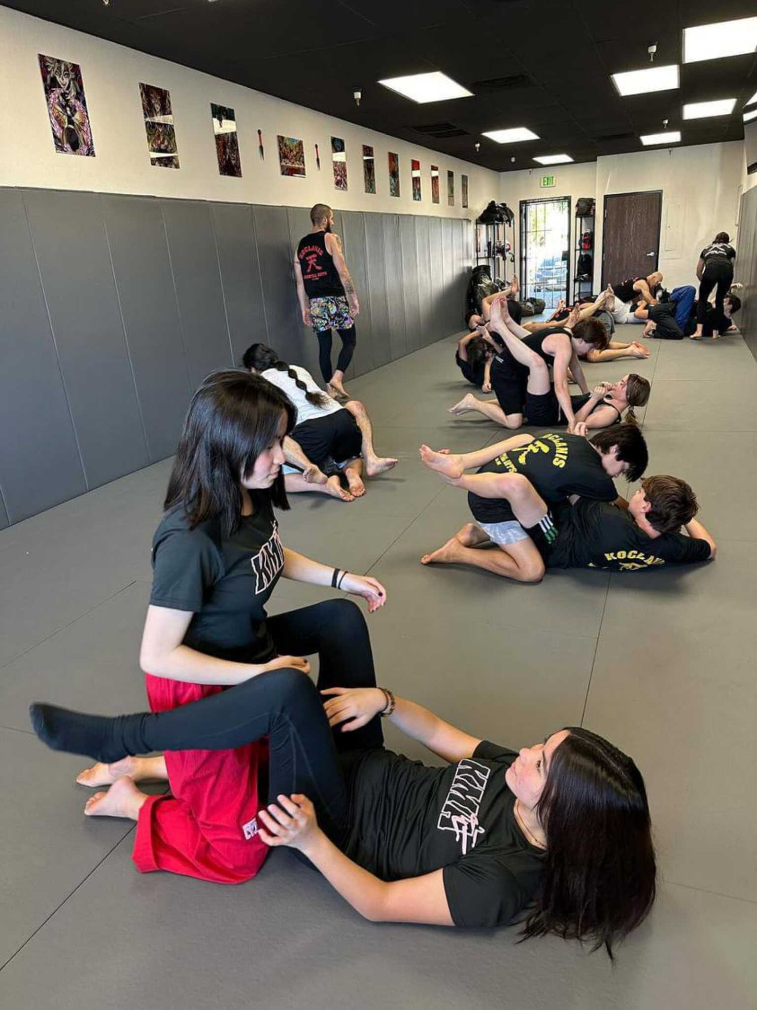 FUNDAMENTALS OF GRAPPLING (AGES 11+)